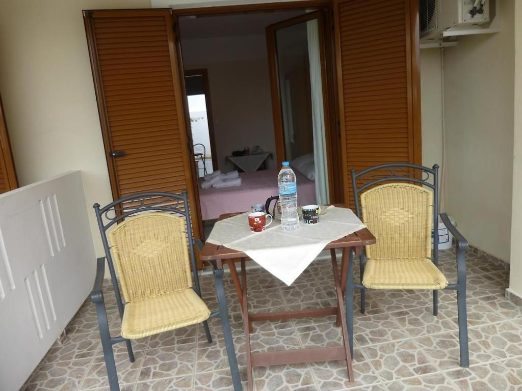 Anesis Apartments Agia Marina  Екстер'єр фото