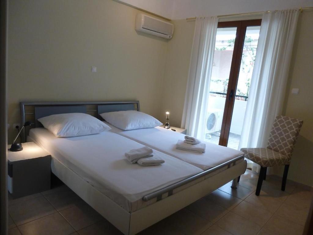 Anesis Apartments Agia Marina  Екстер'єр фото